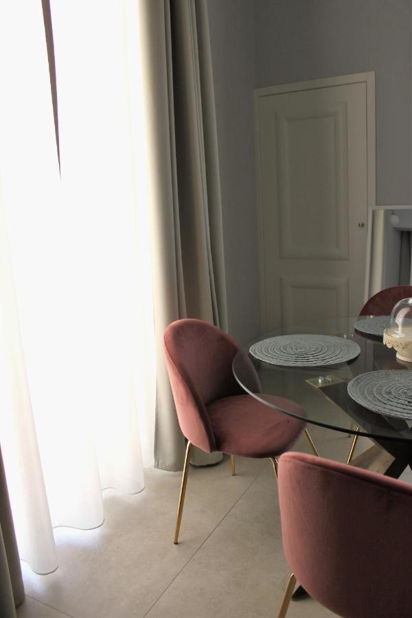 Palazzo Sul Corso-Charming Appartaments 브린디시 외부 사진