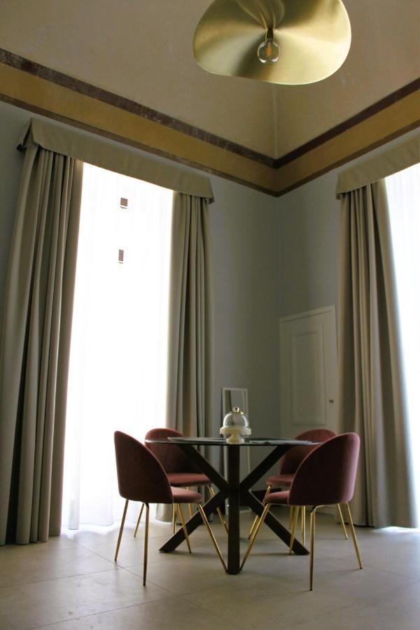 Palazzo Sul Corso-Charming Appartaments 브린디시 외부 사진