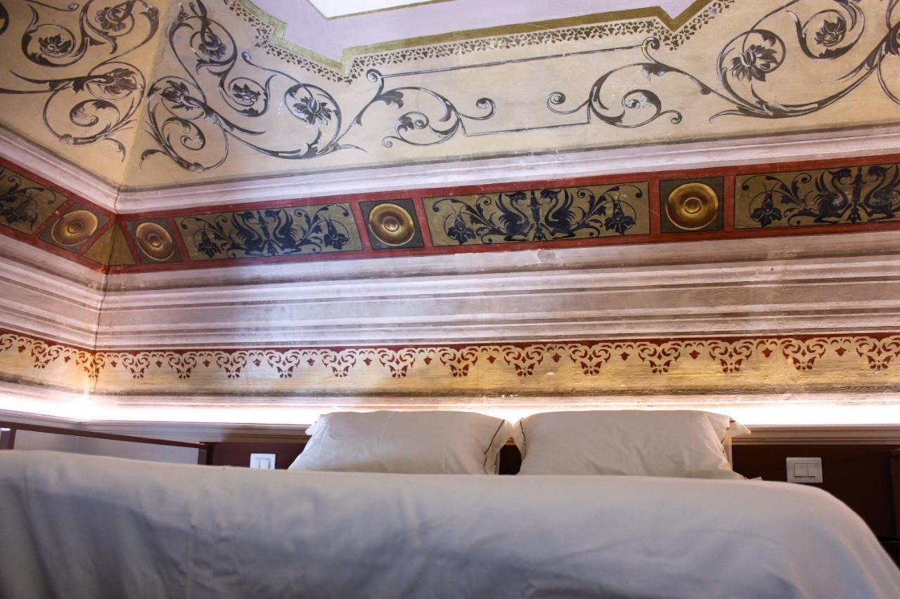 Palazzo Sul Corso-Charming Appartaments 브린디시 외부 사진
