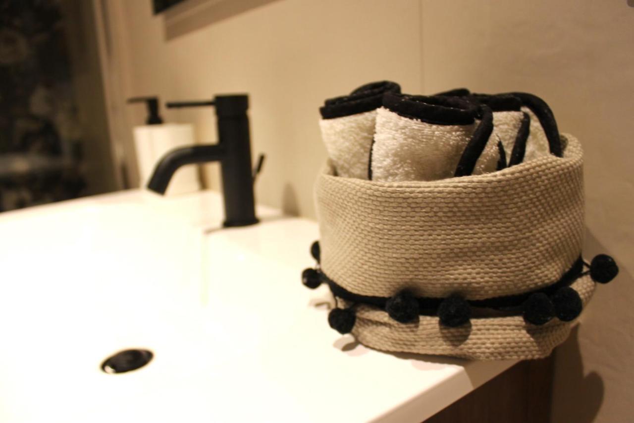 Palazzo Sul Corso-Charming Appartaments 브린디시 외부 사진