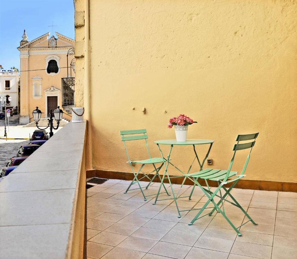 Palazzo Sul Corso-Charming Appartaments 브린디시 외부 사진